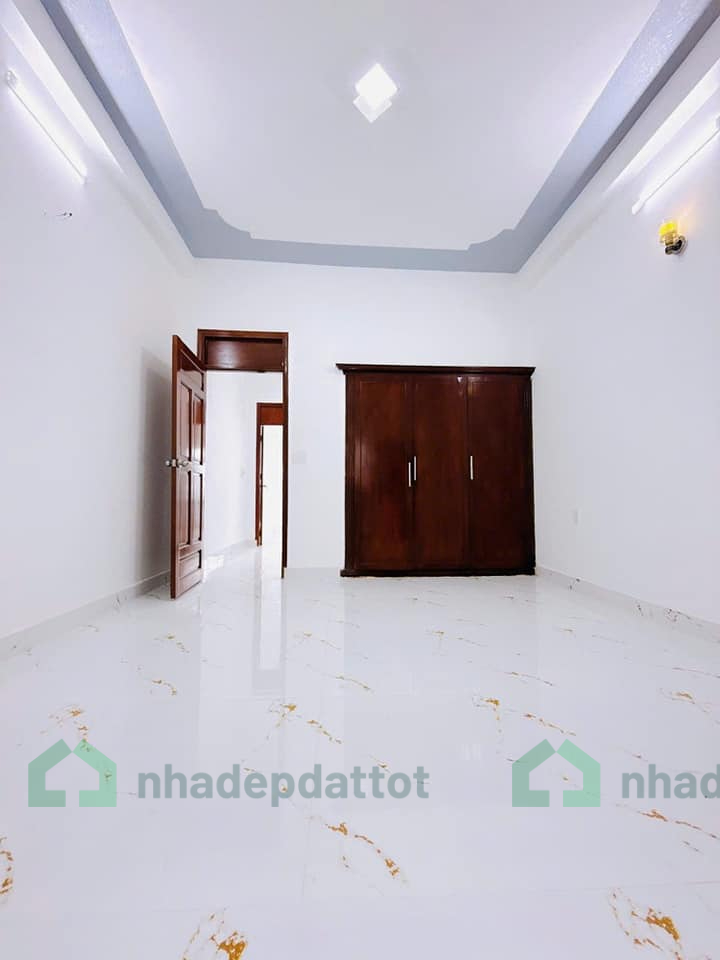 NHÀ 3 TẦNG MỚI – GIÁP GÒ VẤP – Ô TÔ ĐỖ CỬA – SHR HOÀN CÔNG
