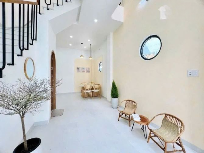 BÁN NHÀ TRƯƠNG THỊ HOA,3 TẦNG, 50M2, GIÁ 5 TỶ
