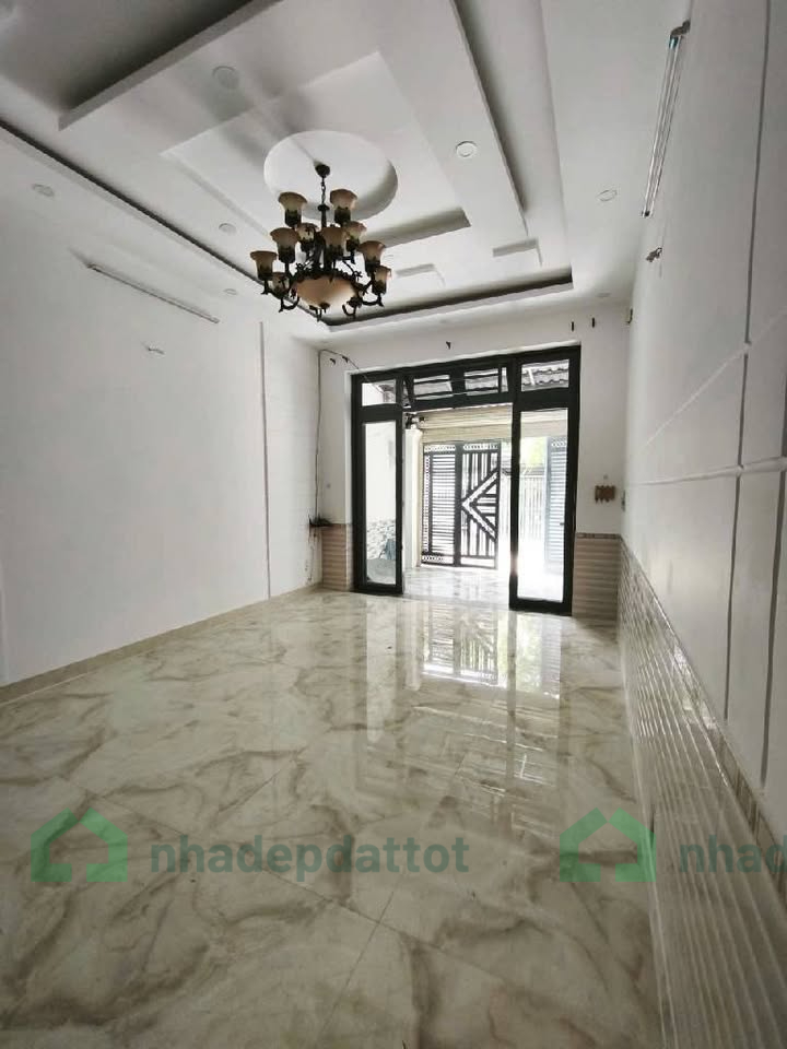 Nhà 1 trệt 2 tầng - 72m2 - nhỉnh 7 tỷ - tặng thêm gara ô tô + sân vườn 65m² -  KDC Thới An, Q12