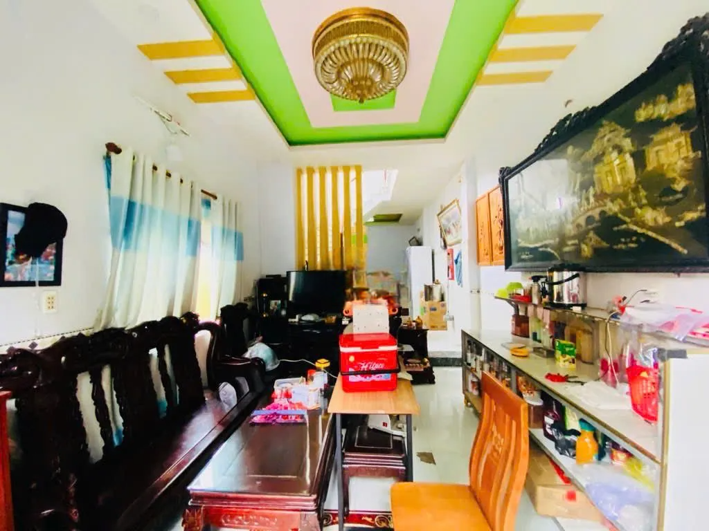 Nhà phố 1 trêt 2 lầu mặt tiền đường thới an 10 p thới an quận12
