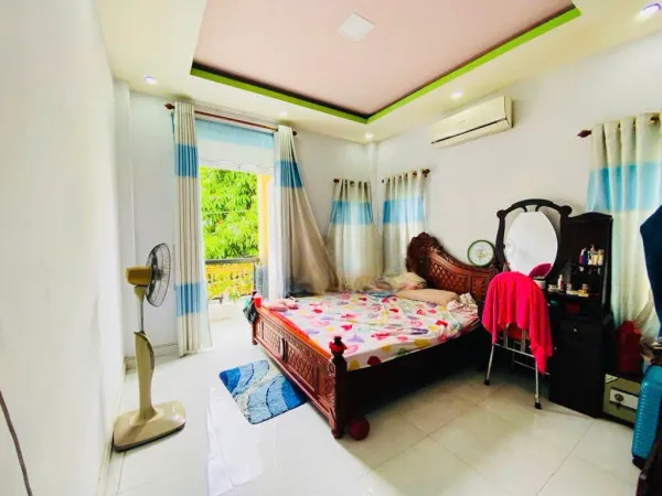 Nhà phố 1 trêt 2 lầu mặt tiền đường thới an 10 p thới an quận12