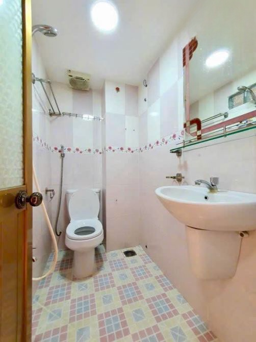 Bán nhà 5 tầng, hẻm ô tô, Nguyễn Đình Chiểu, Quận 3