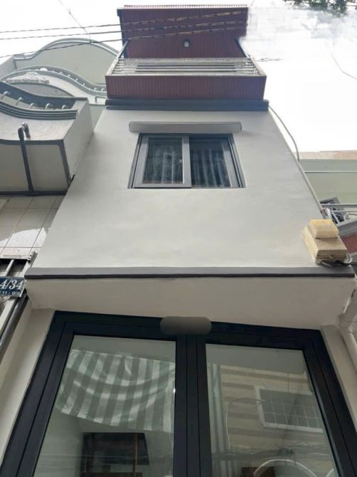 CHỈ 1TY CÓ HỘ KHẨU QUẬN 3, CMT8