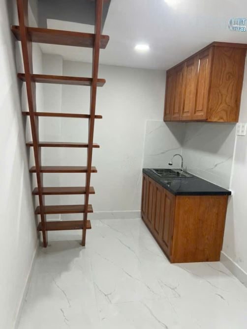 CHỈ 1TY CÓ HỘ KHẨU QUẬN 3, CMT8