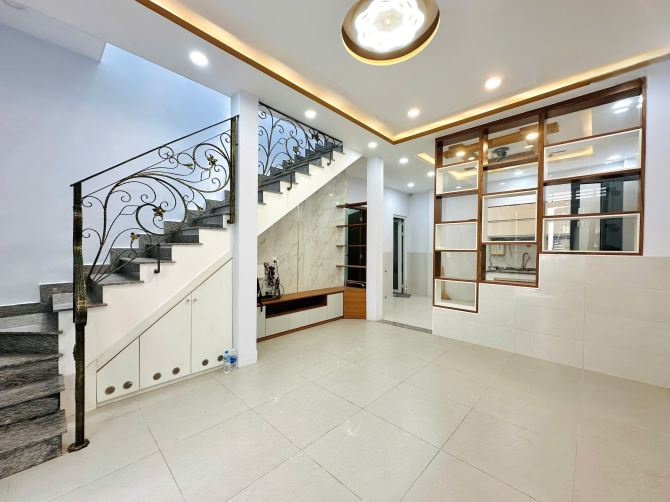 Nhà Căn Góc 2MT Hẻm CMT8 – P.11, Q.3 – 6,75 Tỷ TL