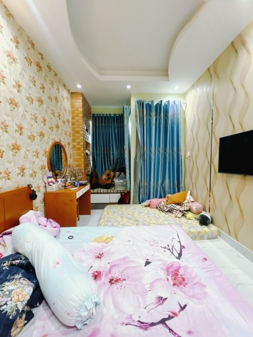 Bán nhà siêu đẹp Tôn Đản Q.4 DTSD 150m2 nhỉnh 6T