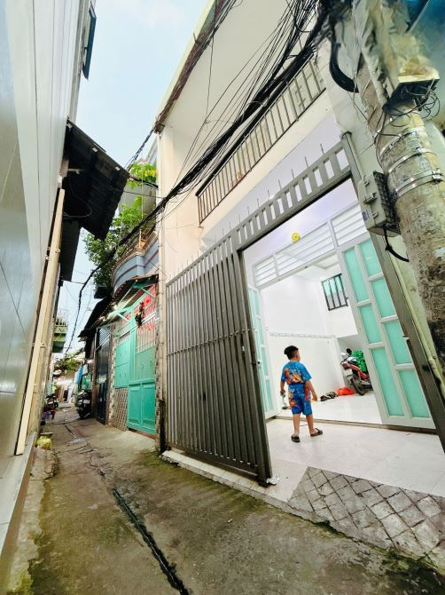 Bán nhà hẻm Dương Bá Trạc,P.1,Q.8,dt: 3,6 x 15 nhà xây 2 tầng 3 Tỷ 78.