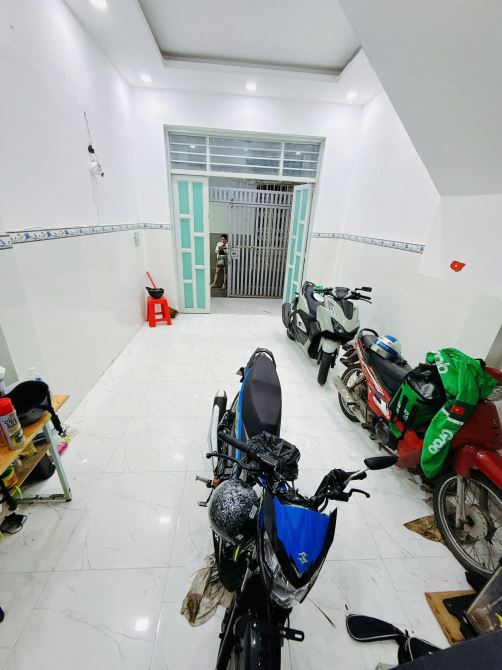 Bán nhà hẻm Dương Bá Trạc,P.1,Q.8,dt: 3,6 x 15 nhà xây 2 tầng 3 Tỷ 78.