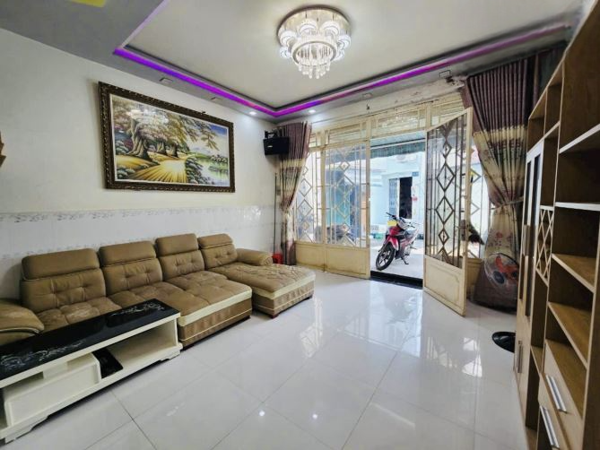 Nhà đẹp BTCT Lưu Hữu Phước Q8 , 45m2 , 3PN , 2WC , hẻm anh ninh , chỉ 3.79 tỷ