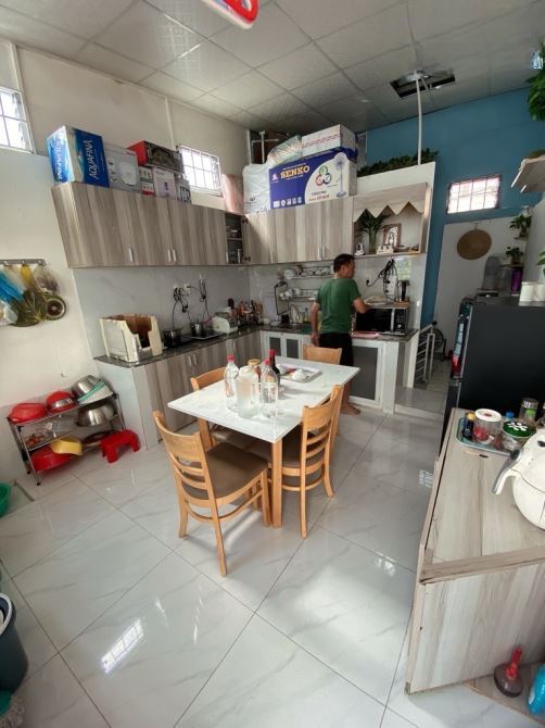 Chỉ 4 tỷ có nhà 4 tầng gần 100m2 DTSD , Đường Nguyễn Thị Tần Q8