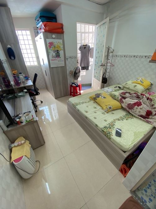 Chỉ 4 tỷ có nhà 4 tầng gần 100m2 DTSD , Đường Nguyễn Thị Tần Q8