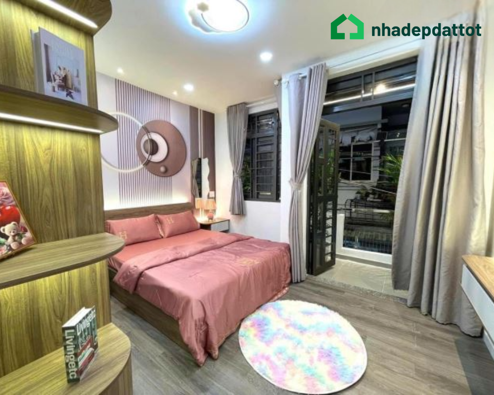 Gia chủ sắp đi nước ngoài bán nhà đường Nhất Chi Mai - Tân Bình. Giá cả hợp lý