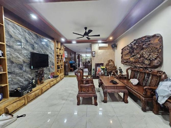 MẶT TIỀN KINH DOANH CA VĂN THỈNH, TÂN BÌNH. GIÁ 4TỶ980/135M2(5MX27M). 5TẦNG. SỔ HỒNG RIÊNG