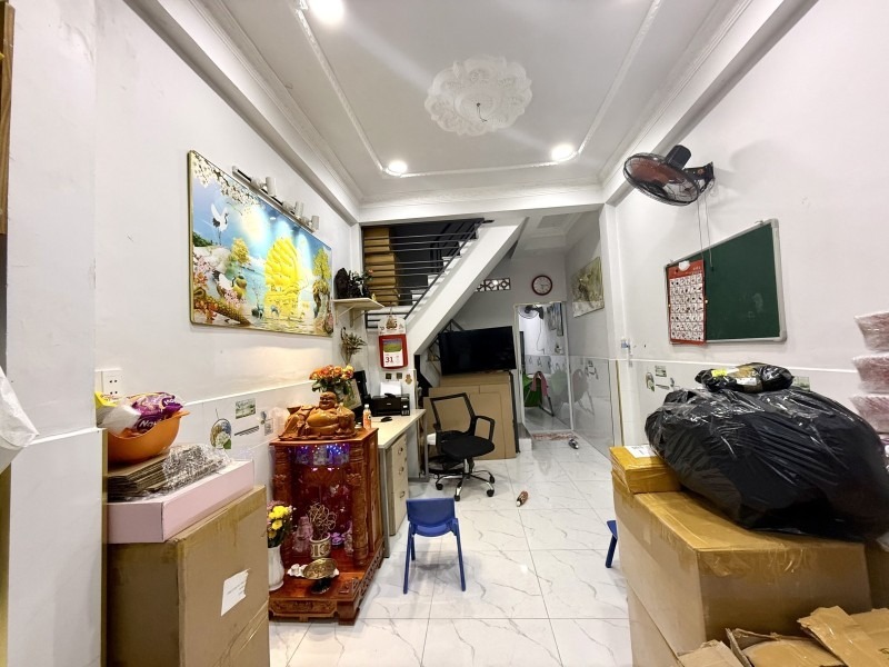 Bán nhà Hoàng Bất Đạt phường 15 Tân Bình