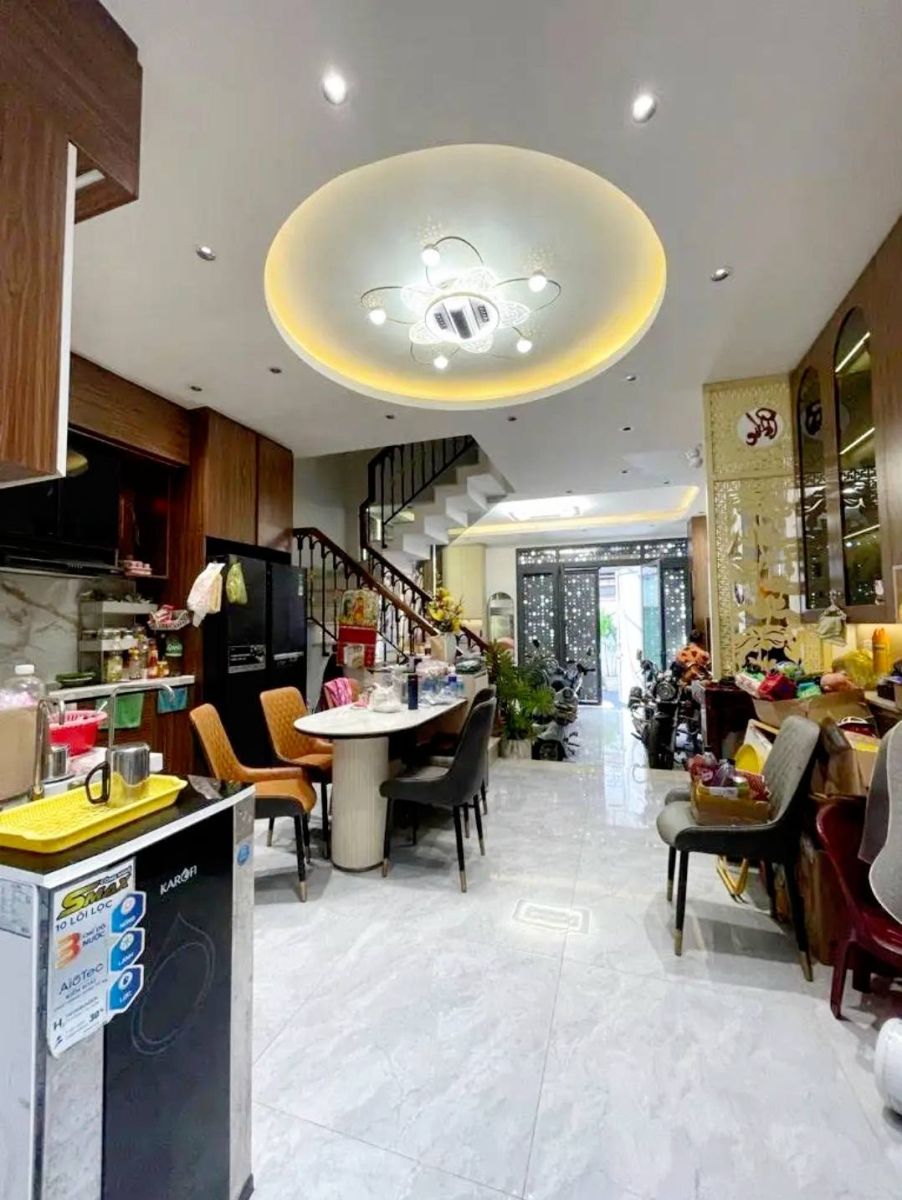 NHÀ NGUYỄN PHÚC CHU, P.15 TÂN BÌNH – 4 TẦNG – XE ĐỂ TRONG NHÀ
