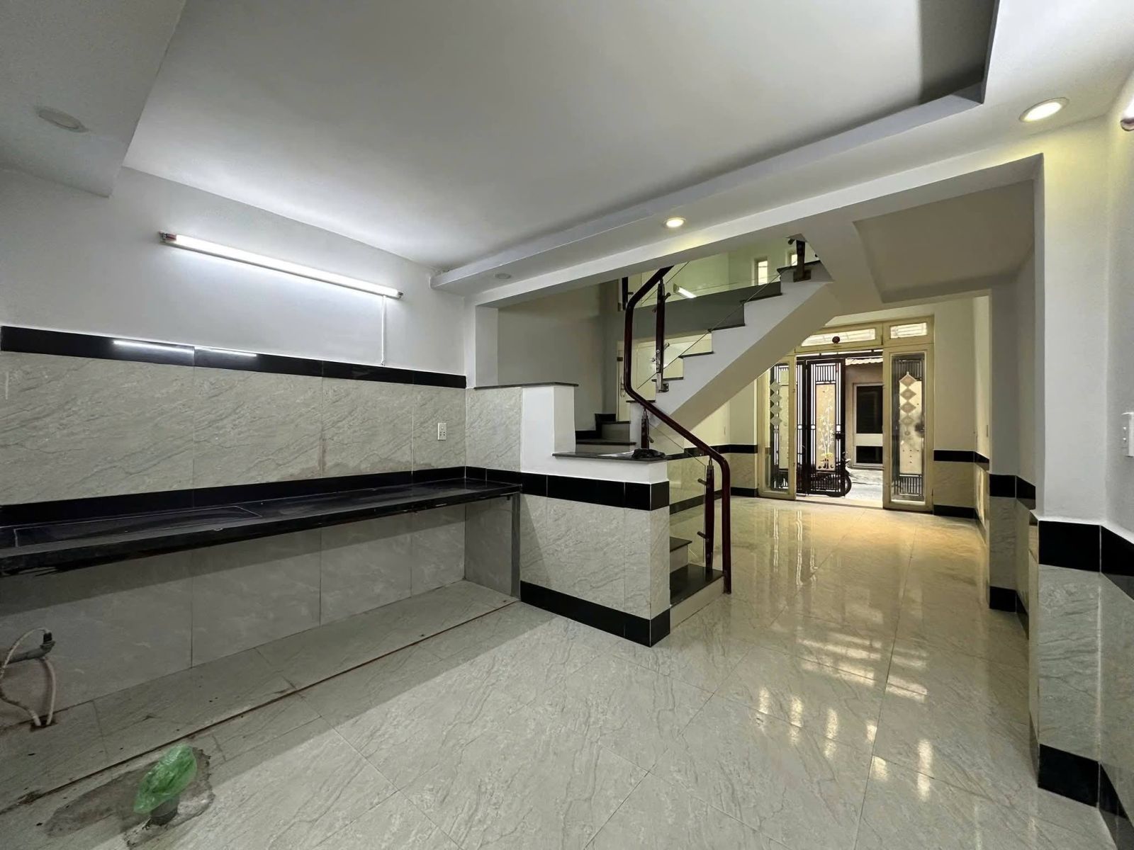BÁN NHÀ HUỲNH VĂN NGHỆ, PHƯỜNG 15, QUẬN TÂN BÌNH