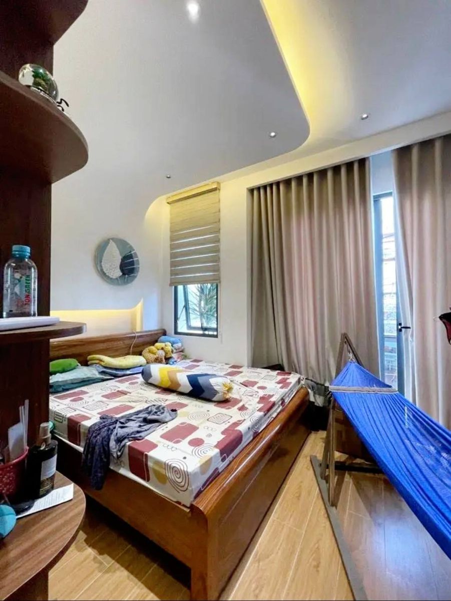NHÀ NGUYỄN PHÚC CHU, P.15 TÂN BÌNH – 4 TẦNG – XE ĐỂ TRONG NHÀ