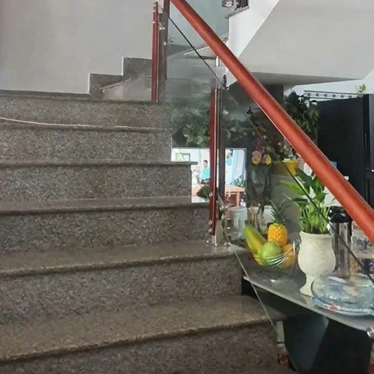 HÀNG SIÊU HIẾM - XE HƠI NGỦ TRONG SÂN NGAY KẾ BÊN TTHC, Quận TÂN PHÚ chỉ 7.99 tỷ