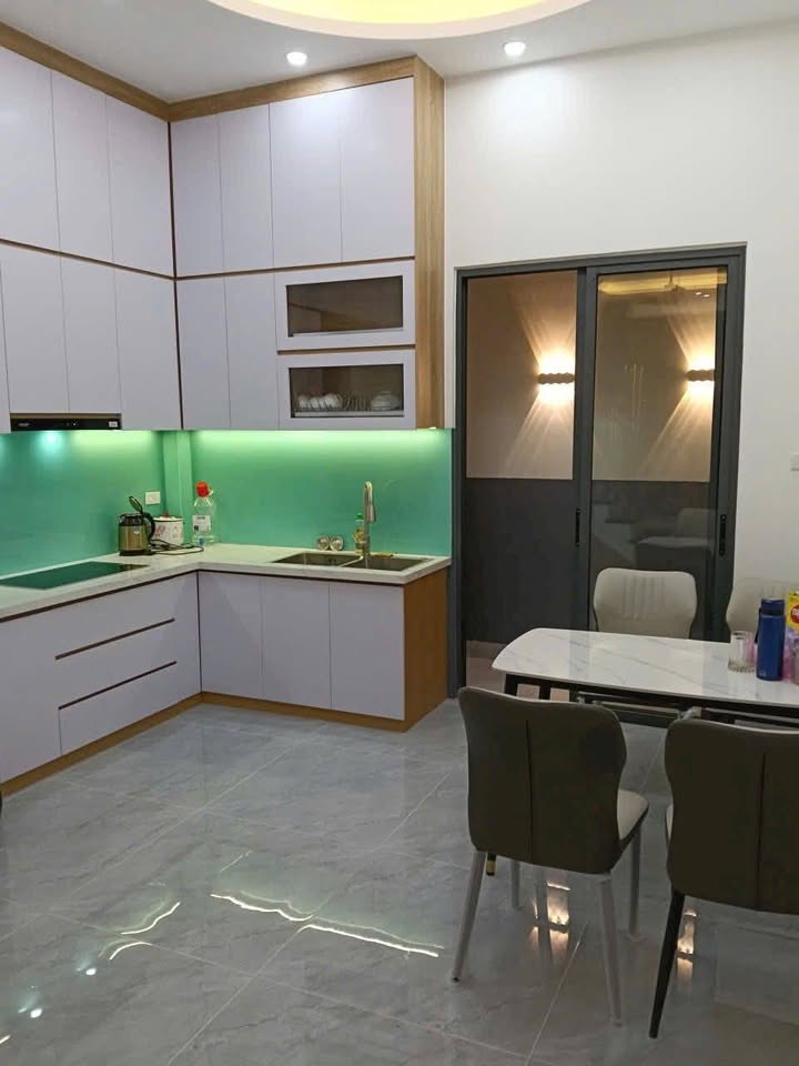 Nhà mới xây 1 trệt 2 lầu, sát Khu Đô Thị Đông Tăng Long – Quận 9