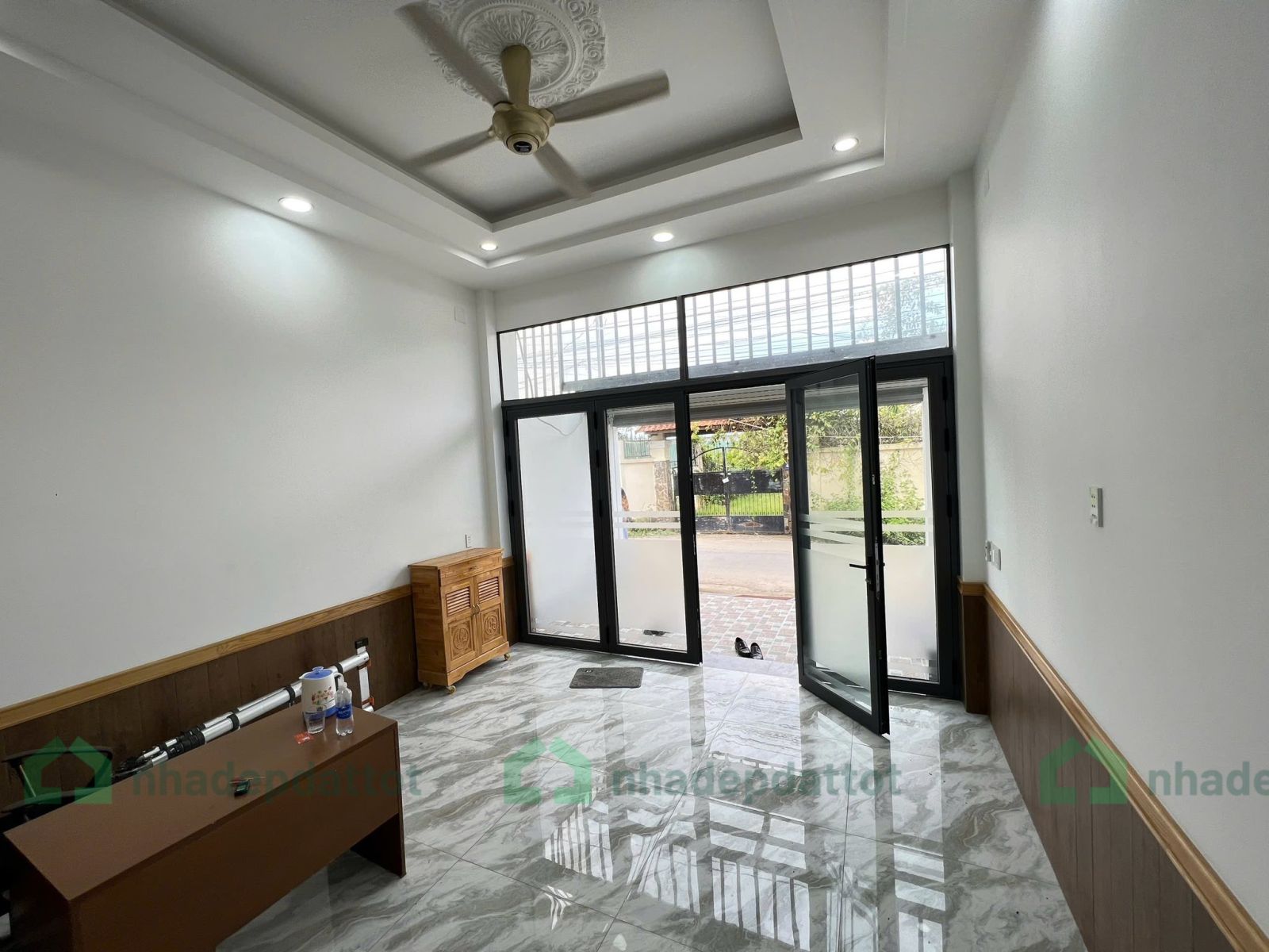 Nhà mặt tiền đường 8, Phường Long Phước - 57m2 - 3,85 tỷ