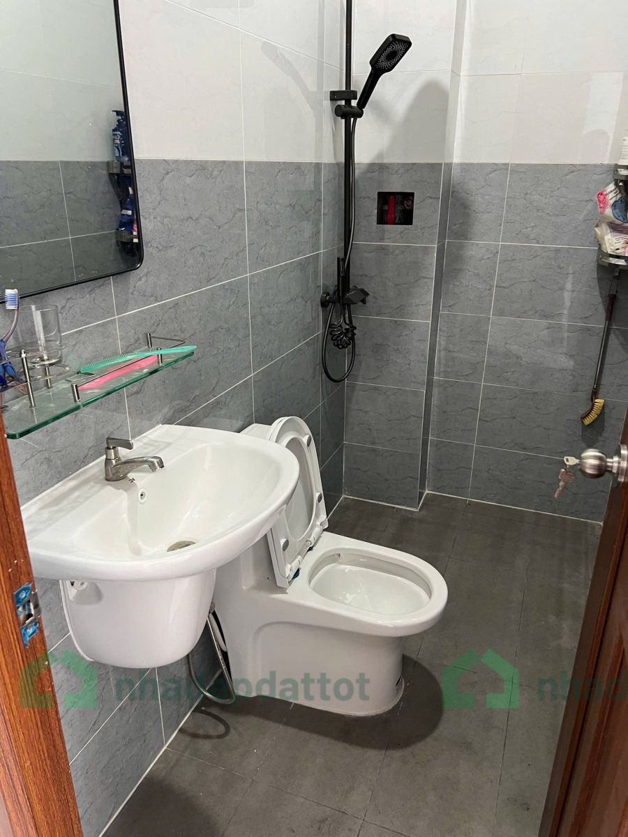 Nhà mặt tiền đường 8, Phường Long Phước - 57m2 - 3,85 tỷ