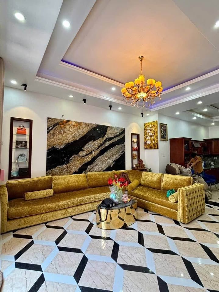 Nhà mái Thái hxh Lê Văn Việt – Phường Tăng Nhơn Phú A – 155m² – Giá 14,5 tỷ