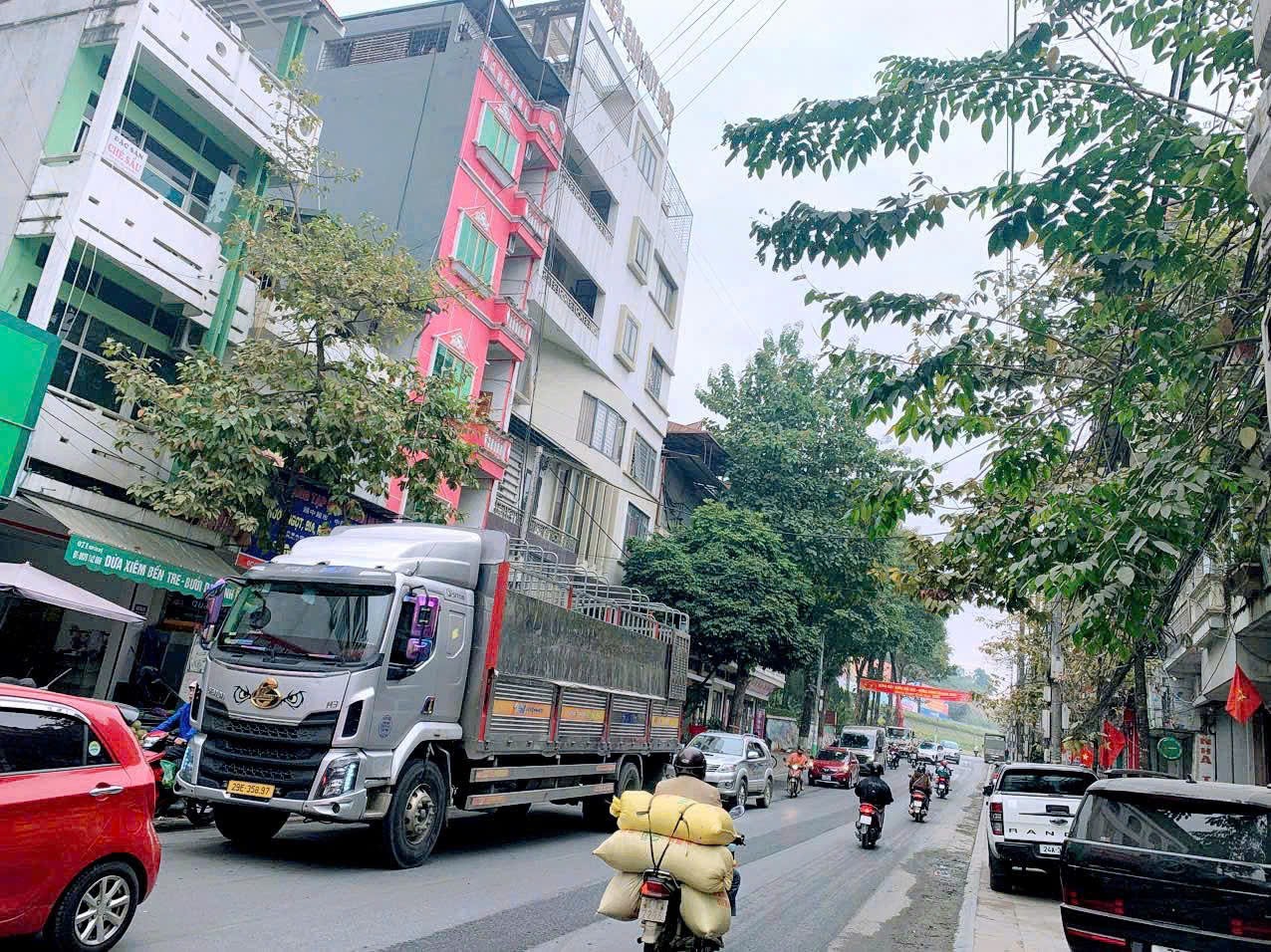 🏠 BÁN NHÀ MẶT TIỀN ĐƯỜNG NGUYỄN HUỆ – TRUNG TÂM TP LÀO CAI – GẦN CỬA KHẨU QUỐC TẾ