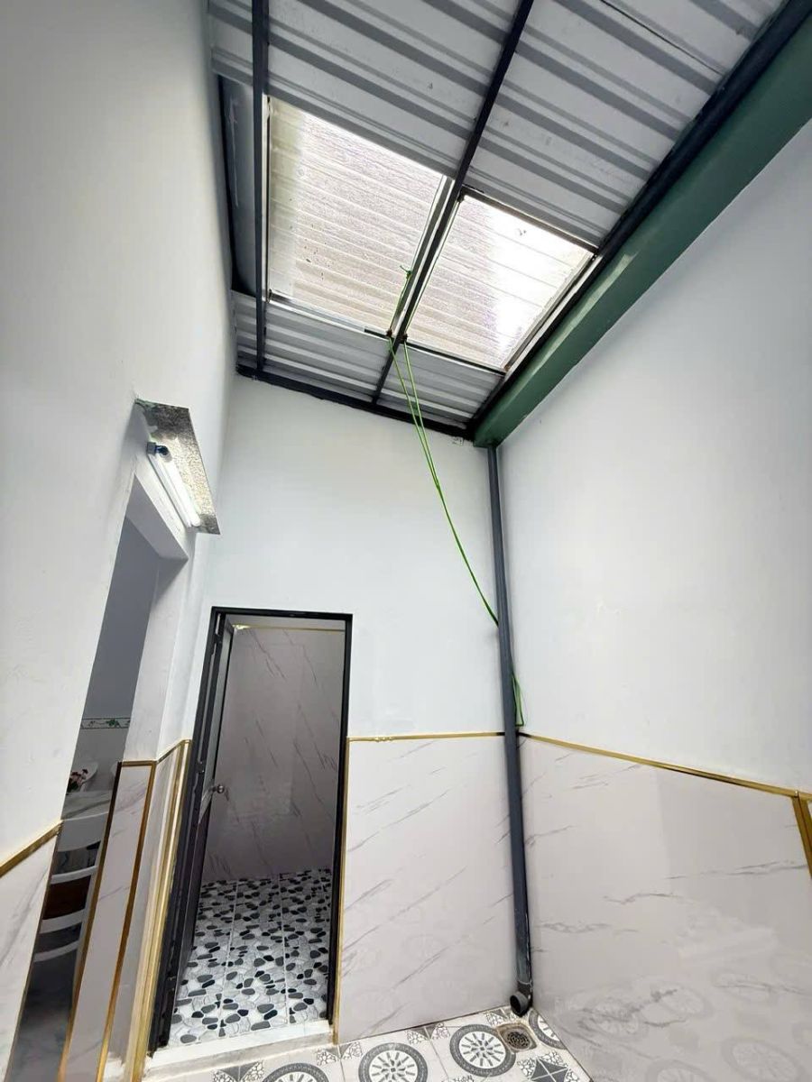 Bán nhà 1 trệt 1 lầu, đường rộng, pháp lý chuẩn - Nhà Đẹp Đất Tốt