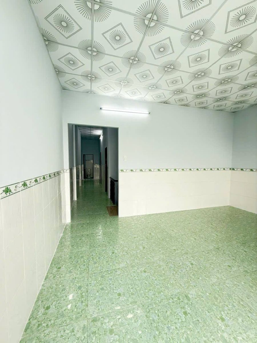 Bán nhà 1 trệt 1 lầu, đường rộng, pháp lý chuẩn - Nhà Đẹp Đất Tốt