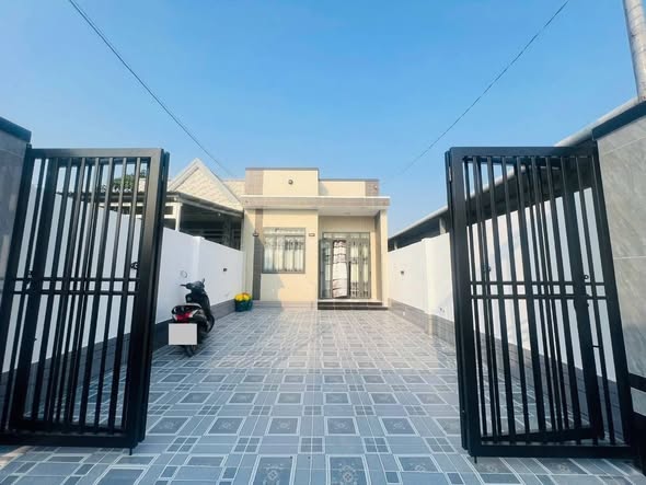 🏡 BÁN NHÀ MỚI 100% GẦN BỆNH VIỆN GÒ CÔNG – HẺM XE 7 CHỖ