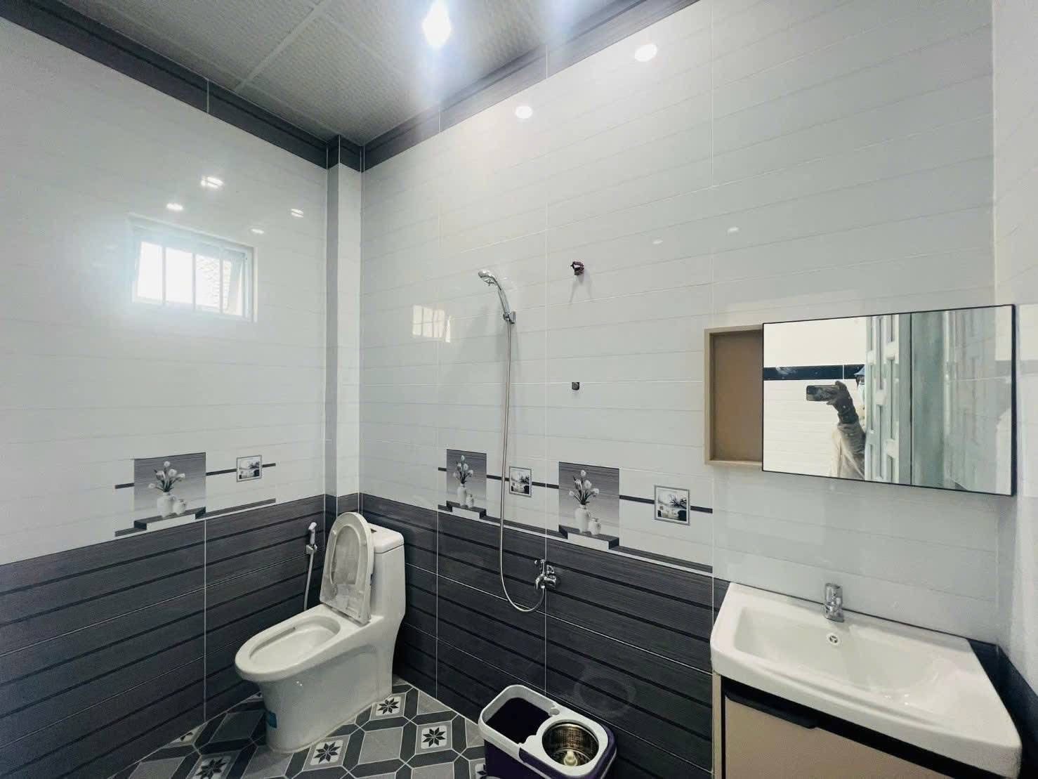 🏡 BÁN NHÀ MỚI 100% GẦN BỆNH VIỆN GÒ CÔNG – HẺM XE 7 CHỖ