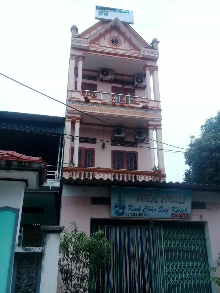 CHÍNH CHỦ BÁN GẤP! Nhà nghỉ KIM OANH 4 Tầng, DT Sàn 450M² - Vị trí Km 5 Tuyên Quang - Giá 4.95 Tỷ (TL).