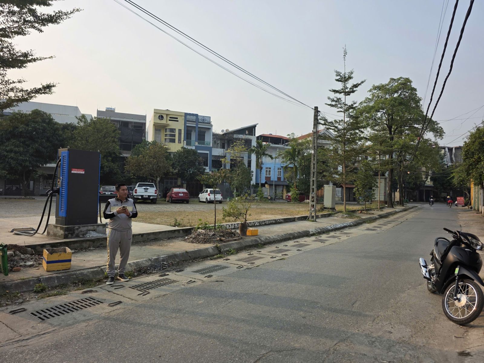 BÁN NHÀ CẤP 4 KHU HC 15 - LIÊN BẢO, TRUNG TÂM VĨNH YÊN, 2 MẶT TIỀN