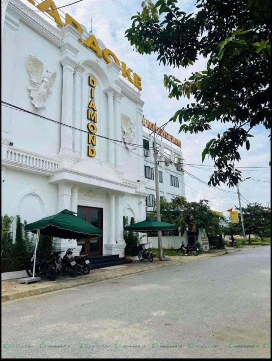 Bán ô đất ngay sau nhà nghỉ Quỳnh Trang và karaoke Diamond. Vị trí đẹp để đầu tư và ở