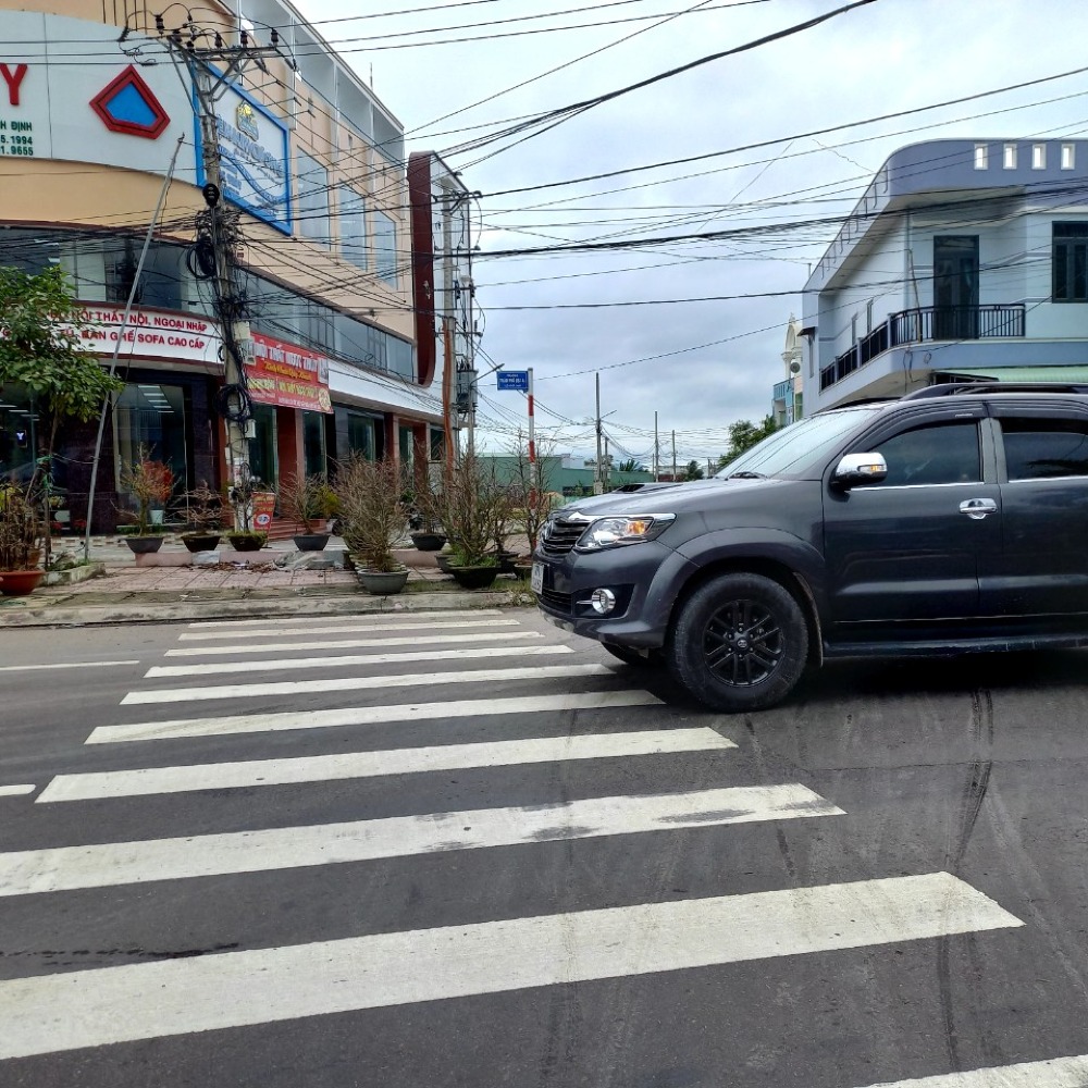 Bán lô góc 142m2, 2ty6, ĐT: 0339598095 ngay TT DIÊU TRÌ kề khu ĐT XANH DIÊU TRÌ